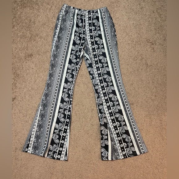 Black and white boho flared pants size Small - Picture 3 of 8